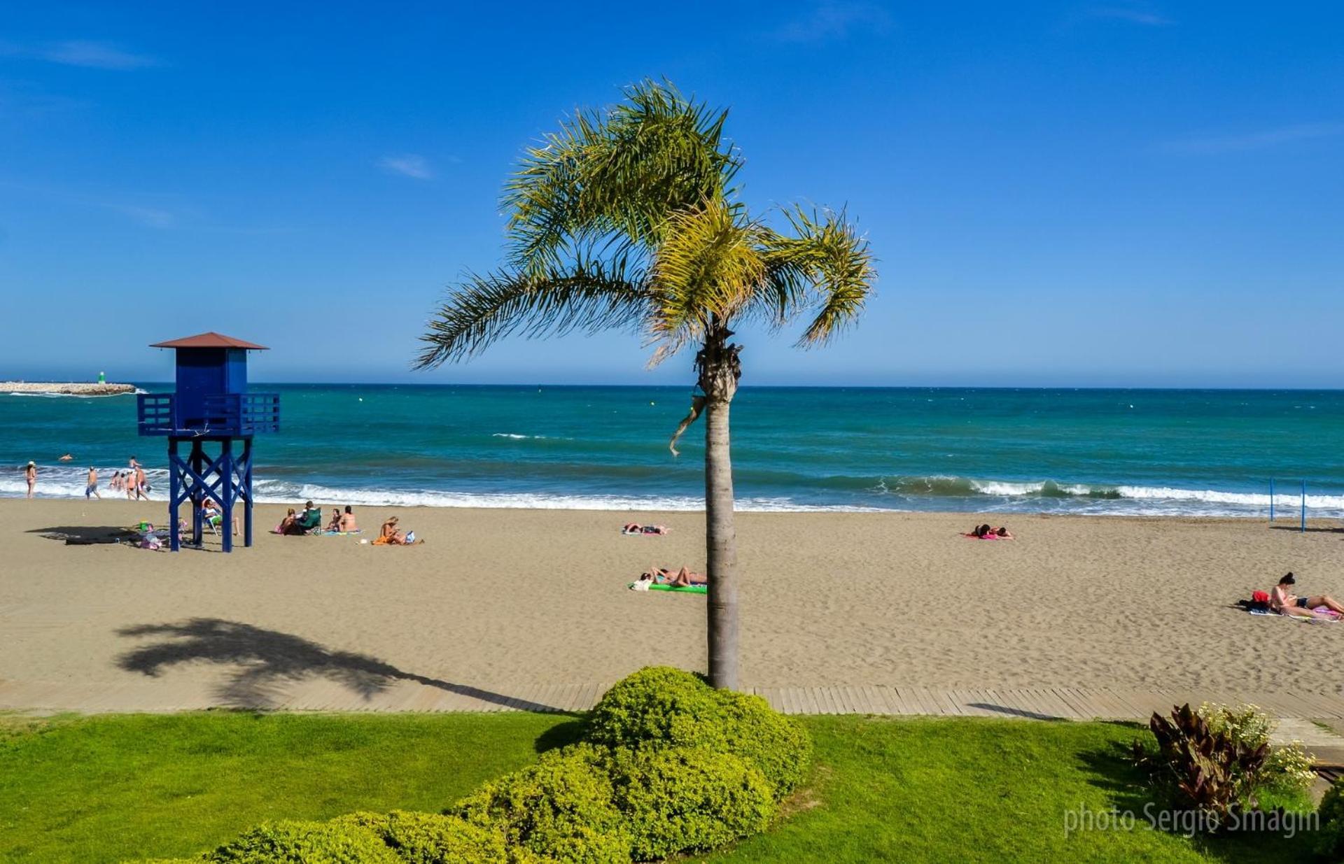 901 Estudio Aguila Apartamentos - Vista Al Mar ベナルマデナ エクステリア 写真